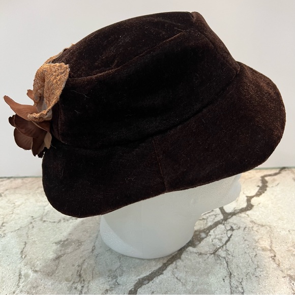 1920’s Style Velvet Cloche Bucket Gatsby Hat Deep Brown with Lace Framed Rose - Picture 4 of 8